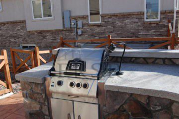 Custom Outdoor Kitchens & Built-In BBQs in Denver